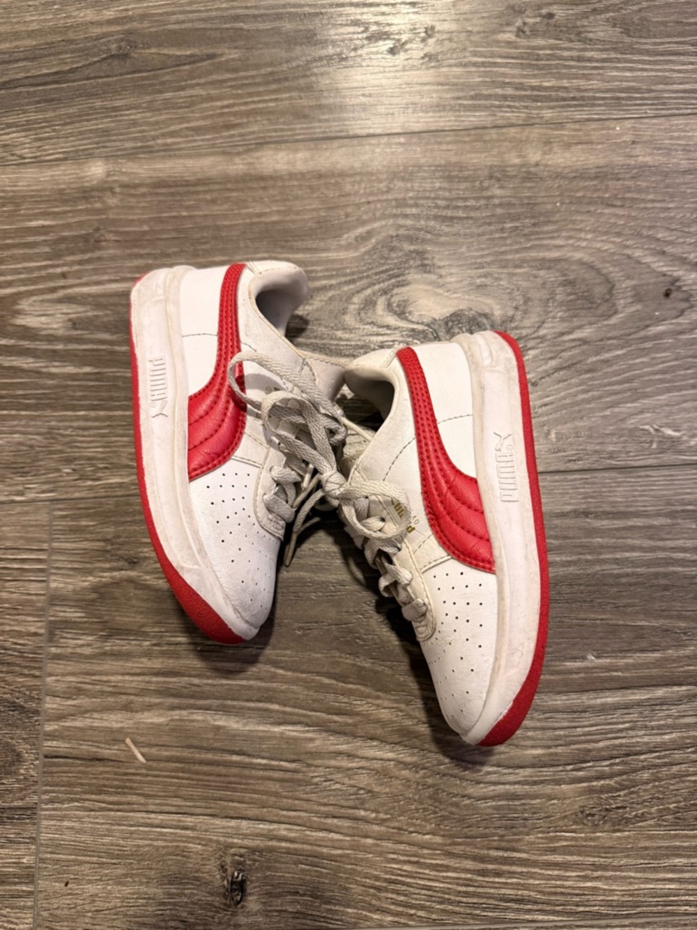 Kid’s puma shoes